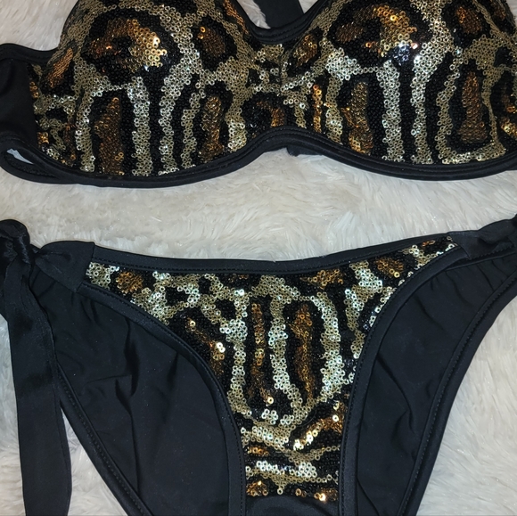 Venus 2 Piece Swimsuit -Top Size 32A -Bottoms Size 2  -Sequin Animal Print- NWOT - Picture 11 of 14